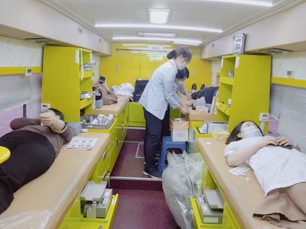 고흥군은 13일 신종 코로나바이러스 발생에 따른 혈액 부족 사태 해결을 위해 사랑의 헌혈 행사를 가졌다.